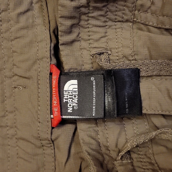 North Face Shorts (Size 6) - Picture 6 of 10